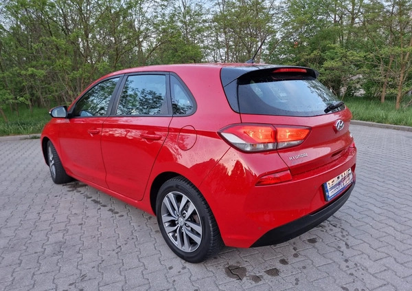 Hyundai I30 cena 39900 przebieg: 182712, rok produkcji 2017 z Pruszków małe 301